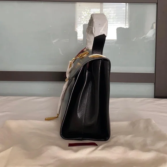 NWT Valentino Vlogo V Chain Top Handle Leather Handbag in Black - Picture 2 of 10